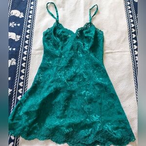 Gold Label VS Nightgown